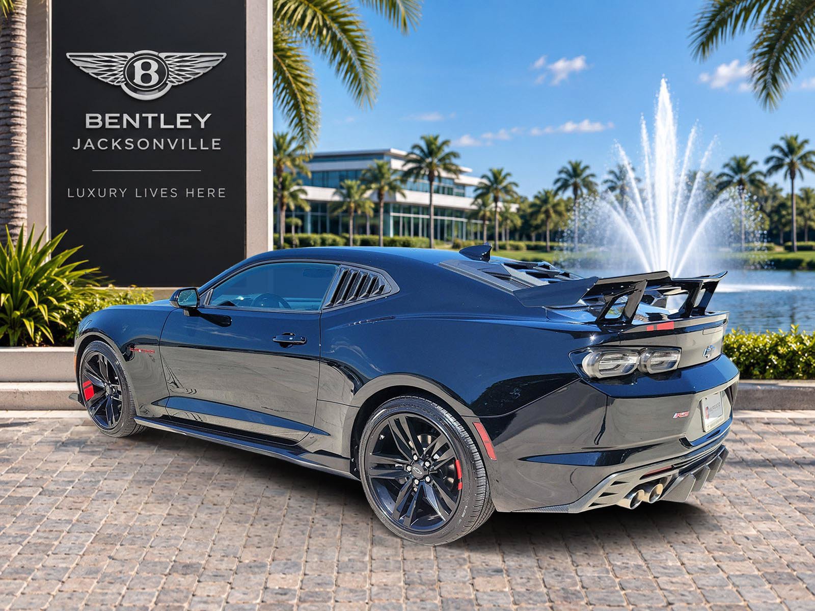 Used 2022 Chevrolet Camaro LT w/ Redline Edition RWD image 2