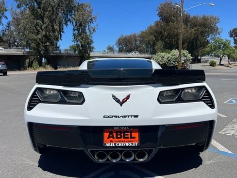 Used 2016 Chevrolet Corvette Z06 w/ 3LZ Preferred Equipment Group RWD image 9