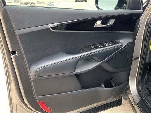 Used 2018 Kia Sorento LX image 28