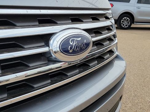 Used 2021 Ford Expedition XLT image 13