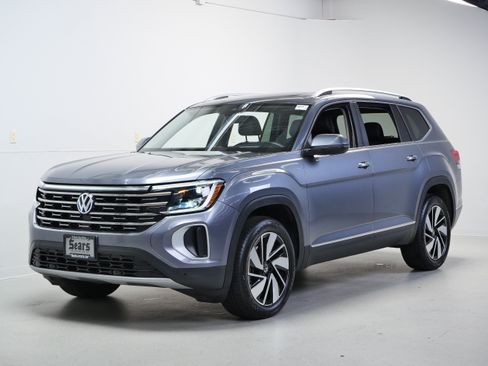Used 2024 Volkswagen Atlas SEL AWD/4WD image 11