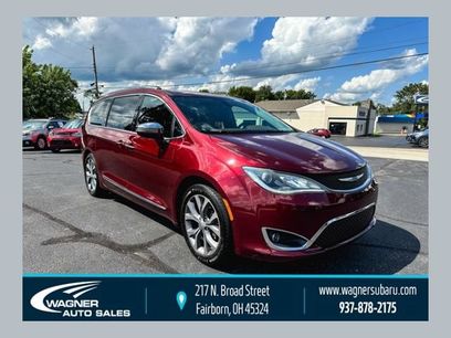 Used 2019 Chrysler Pacifica Limited w/ Tire & Wheel Group