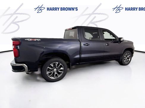 Used 2024 Chevrolet Silverado 1500 LT AWD/4WD image 31