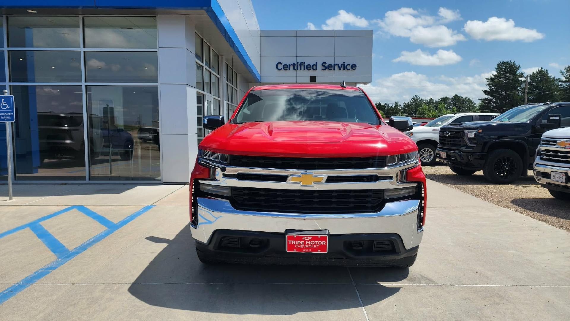 Used 2019 Chevrolet Silverado 1500 LT w/ All-Star Edition AWD/4WD image 2