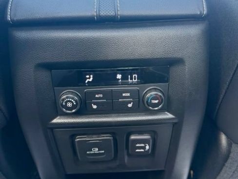 Used 2023 Chevrolet Traverse Premier w/ Redline Edition AWD/4WD image 47