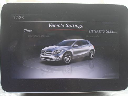 Used 2018 Mercedes-Benz GLA 250 image 43
