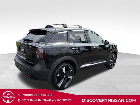 Certified 2025 Nissan Kicks SR FWD image 6