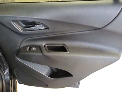 Used 2022 Chevrolet Equinox LT image 23