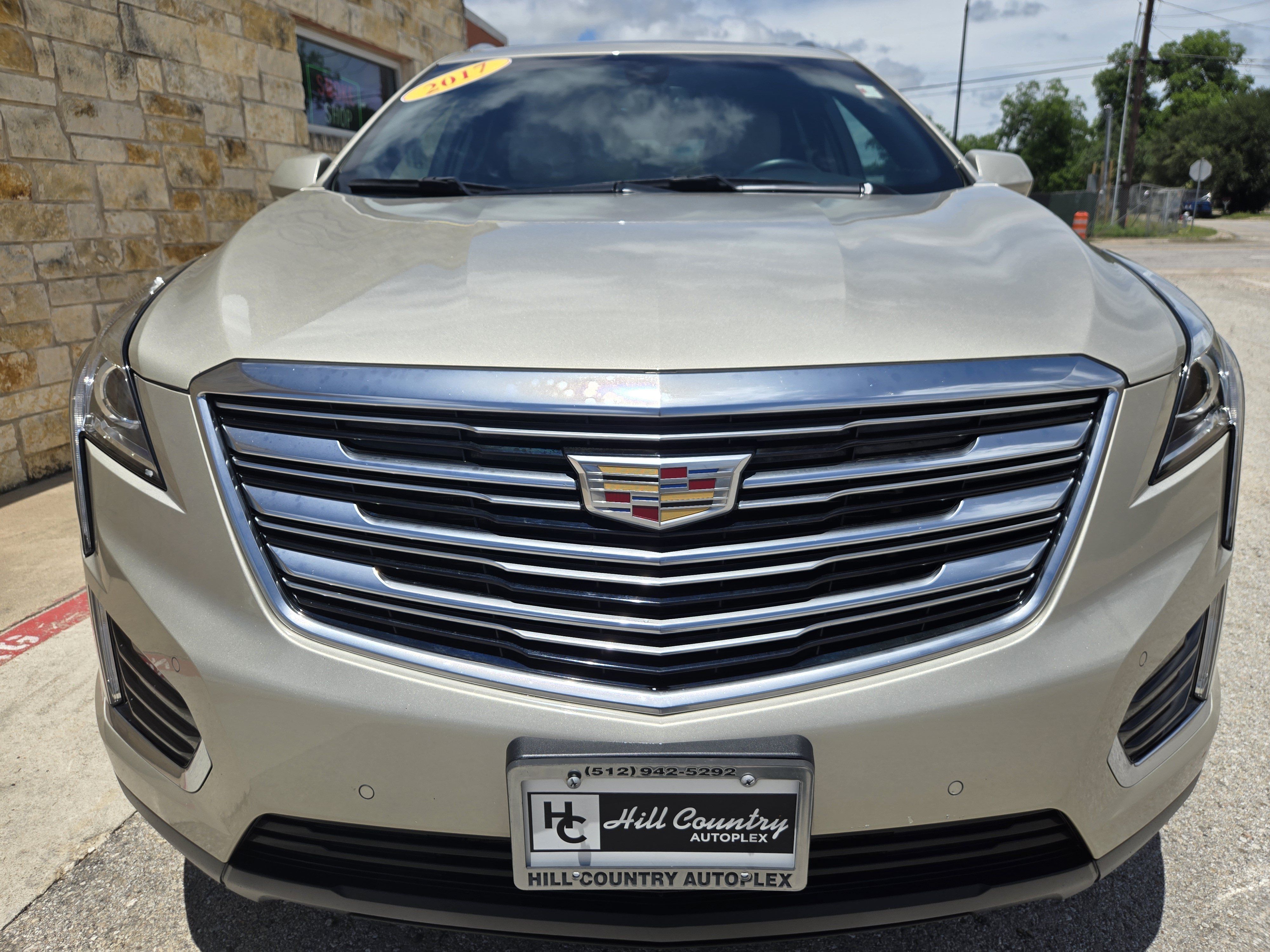 Used 2017 Cadillac XT5 Luxury w/ Driver Awareness Package FWD image 14
