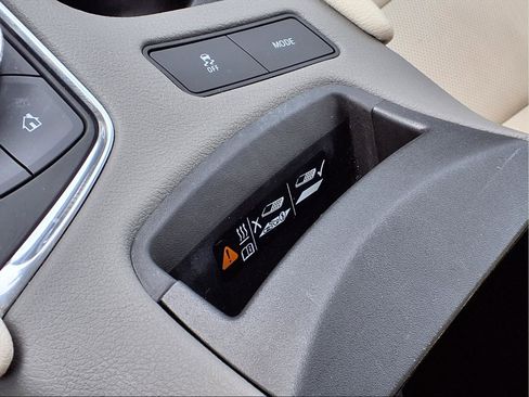 Used 2021 Cadillac XT5 Premium Luxury w/ LPO, Floor Liner Package AWD/4WD image 12