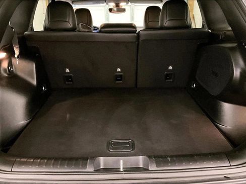 Used 2019 Jeep Cherokee Limited image 33