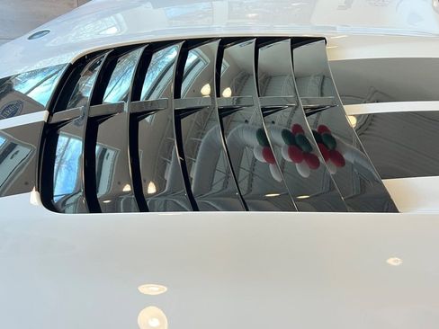 Used 2022 Ford Mustang Shelby GT500 w/ Carbon Fiber Track Pack image 14