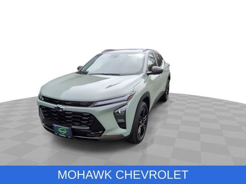 Used 2026 Chevrolet Trax ACTIV w/ Driver Confidence Package FWD image 3