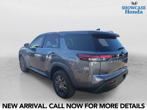 Used 2023 Nissan Pathfinder S image 4