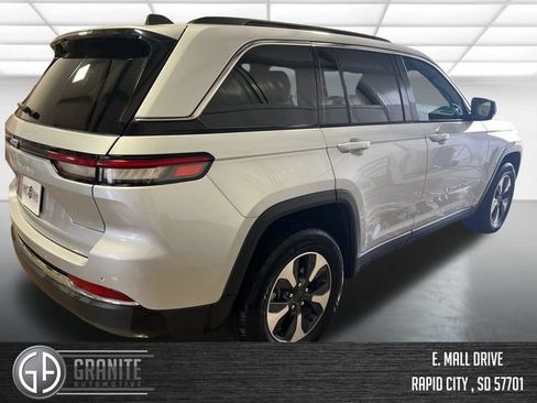 Used 2024 Jeep Grand Cherokee Limited 4xe AWD/4WD image 5