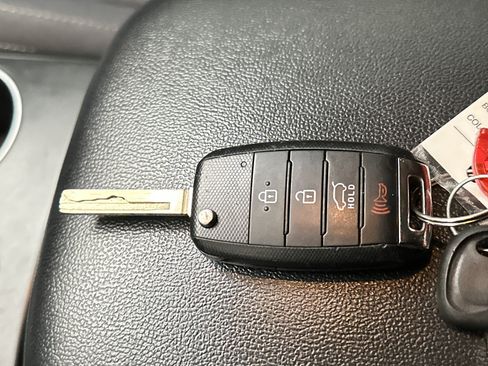 Used 2017 Kia Sorento FWD w/ LX Convenience Package image 36