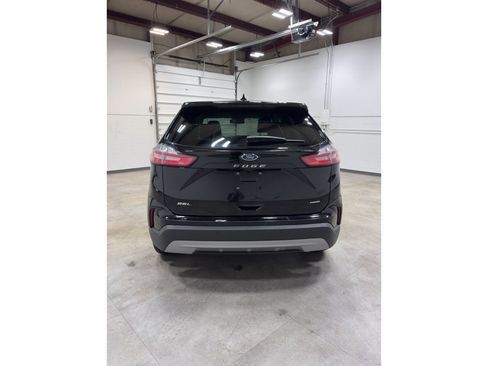 Certified 2024 Ford Edge SEL image 5