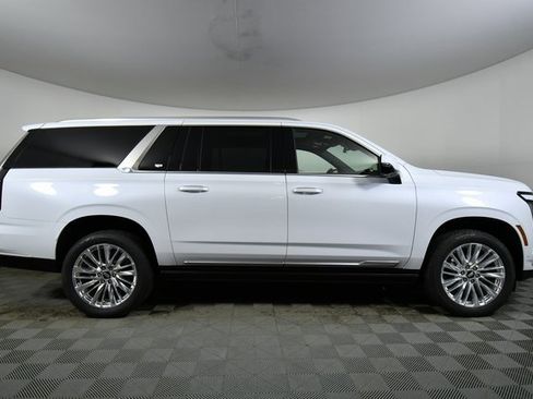 Used 2026 Cadillac Escalade ESV Luxury w/ LPO, Floor Liner Package image 6