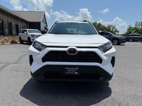 Used 2021 Toyota RAV4 LE FWD image 9