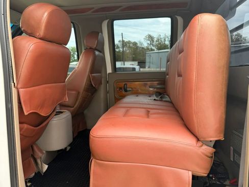 Used 2004 Chevrolet Kodiak C4500 2WD Crew Cab image 14