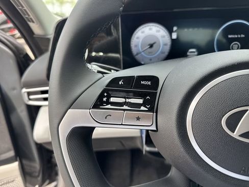 New 2026 Hyundai Elantra Limited FWD image 23