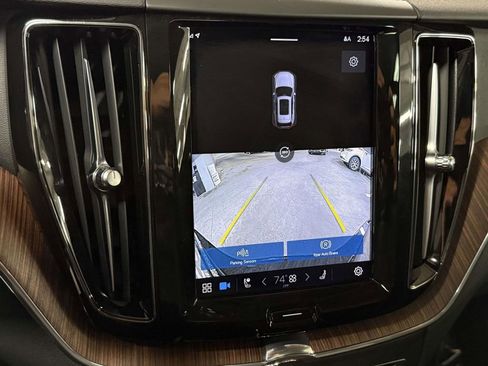 Used 2023 Volvo XC60 T8 Plus w/ Climate Package image 7
