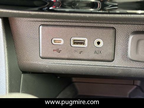 Used 2023 Buick Encore GX Preferred w/ Cold Weather Comfort Package FWD image 31