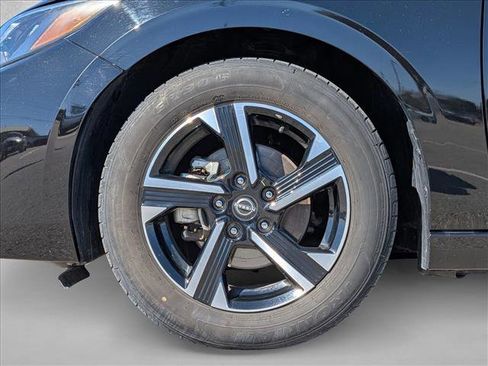 Used 2024 Nissan Sentra SV image 24