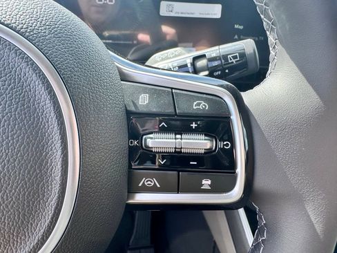 New 2026 Kia Carnival FWD image 16