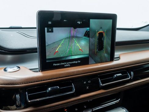 Used 2020 Lincoln Aviator Reserve w/ Equipment Group 202A image 16