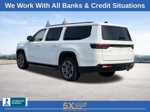 Used 2024 Jeep Wagoneer L Series II image 23