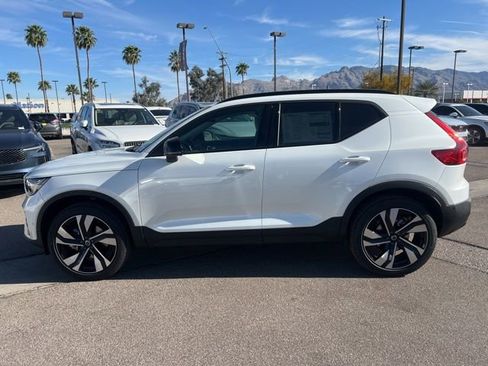 New 2026 Volvo XC40 B5 Plus w/ Protection Package Premier AWD/4WD image 7