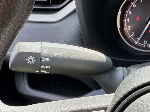 Used 2025 Toyota RAV4 XLE image 33