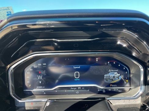 Used 2024 Chevrolet Silverado 2500 High Country w/ Technology Package image 23