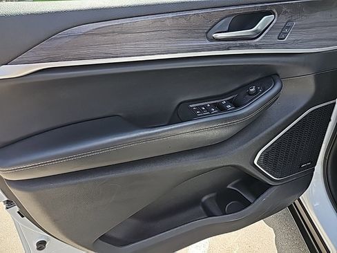 Used 2021 Jeep Grand Cherokee L Limited image 14