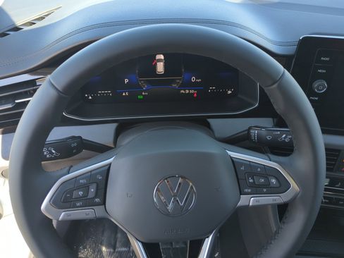 New 2026 Volkswagen Jetta SE image 9