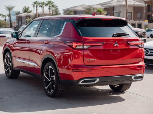 Used 2022 Mitsubishi Outlander ES FWD image 5