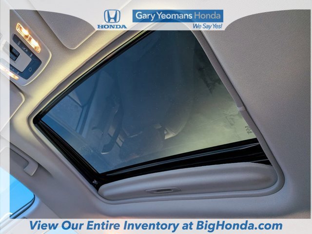 Used 2021 Toyota Sienna XLE FWD image 24