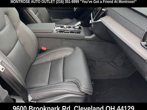 New 2026 Volvo XC90 T8 Ultra w/ Protection Package Premier AWD/4WD image 19