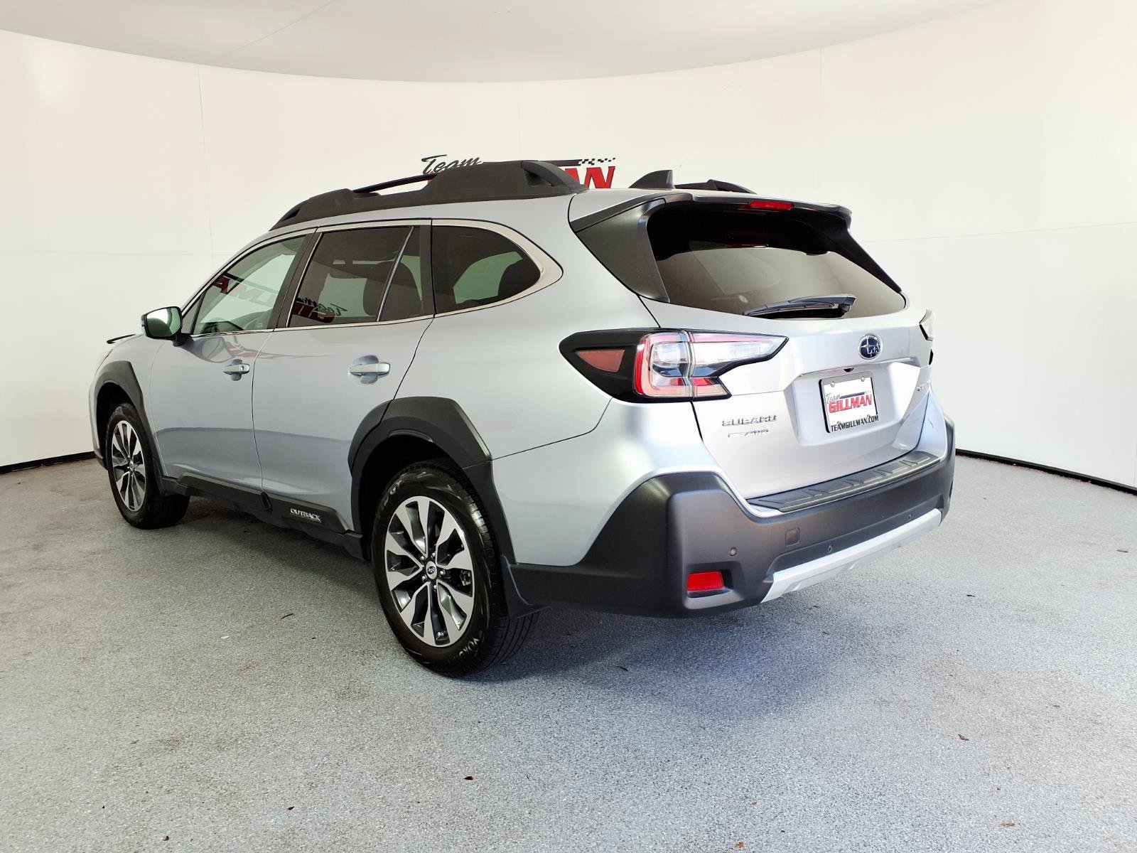 Certified 2025 Subaru Outback Limited AWD/4WD image 5