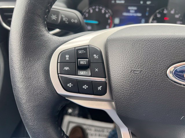 Used 2024 Ford Explorer XLT w/ Equipment Group 202A AWD/4WD image 23