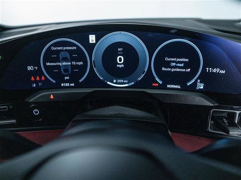 Certified 2025 Porsche Taycan 4S image 19