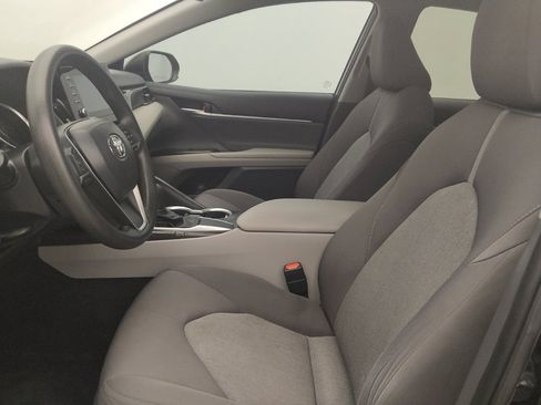 Used 2021 Toyota Camry LE image 17