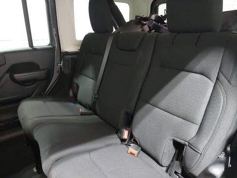 Used 2022 Jeep Wrangler Unlimited Willys image 13
