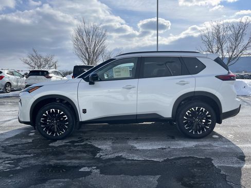 New 2026 Nissan Rogue SV image 8