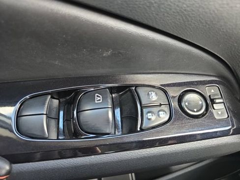 Used 2024 Nissan Altima 2.5 SR FWD image 29