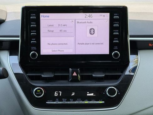 Used 2020 Toyota Corolla LE FWD image 21
