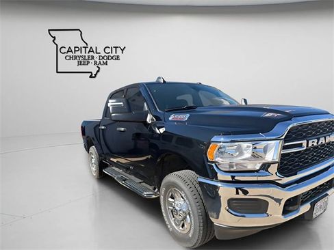 Used 2024 RAM 3500 Tradesman w/ Chrome Appearance Group image 11