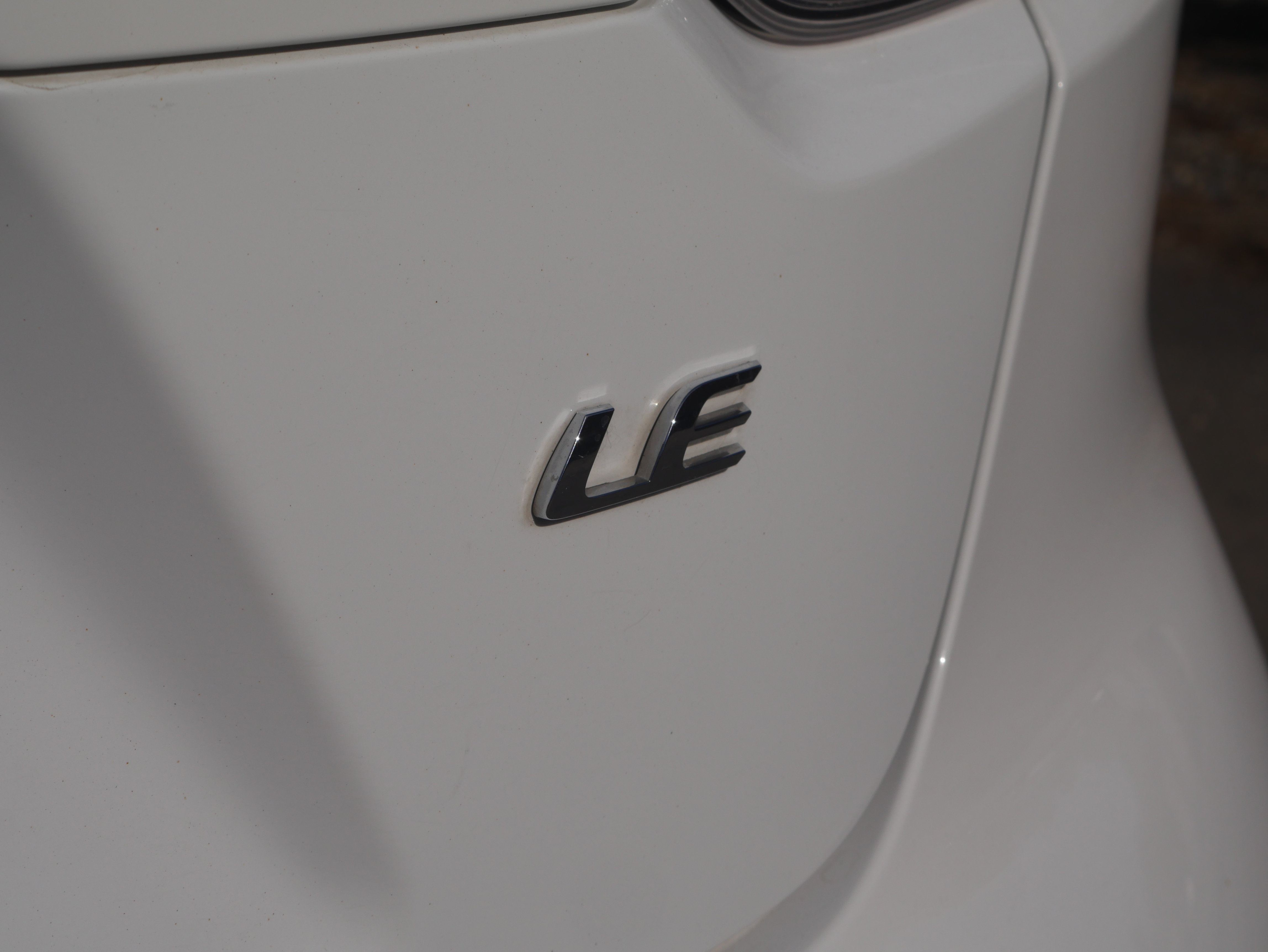 Used 2022 Toyota Corolla LE FWD image 12