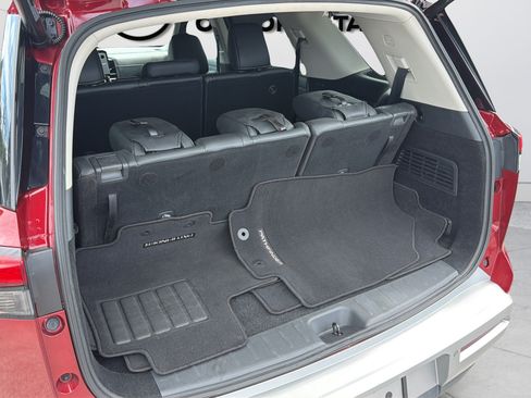 Certified 2022 Nissan Pathfinder SL w/ SL Black Package FWD image 38